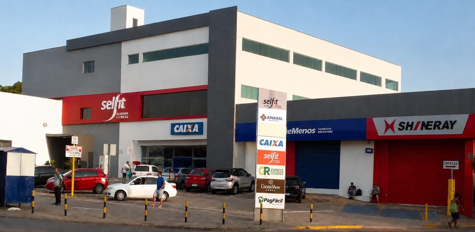 Fachada do Centro Comercial Ana Diná
